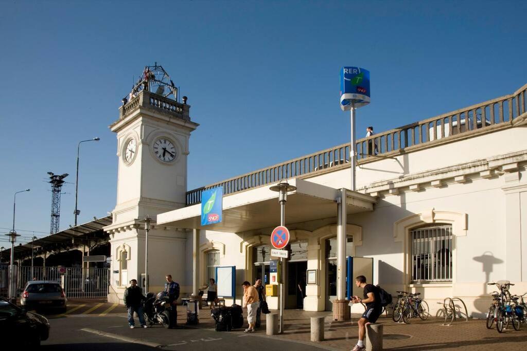 Superbe Appart Entier Au Pied De La Gare Rer, A 15 Min De Paris & Orly ฌูวิซี-ซูร์-รอจ ภายนอก รูปภาพ